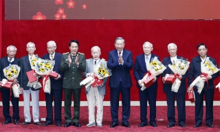 Tổng Bí thư Tô Lâm gặp mặt cán bộ Công an cấp cao các thời kỳ